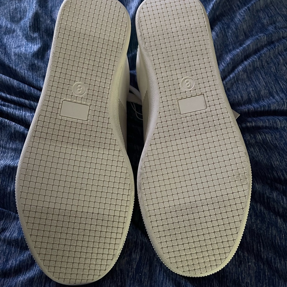 Falls Creek women’s shoes. White, grey and green, with memory foam insoles - Picture 3 of 4